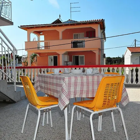 Pako פאקוסטאן