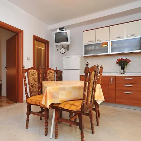 Apartment Pako Pakostane